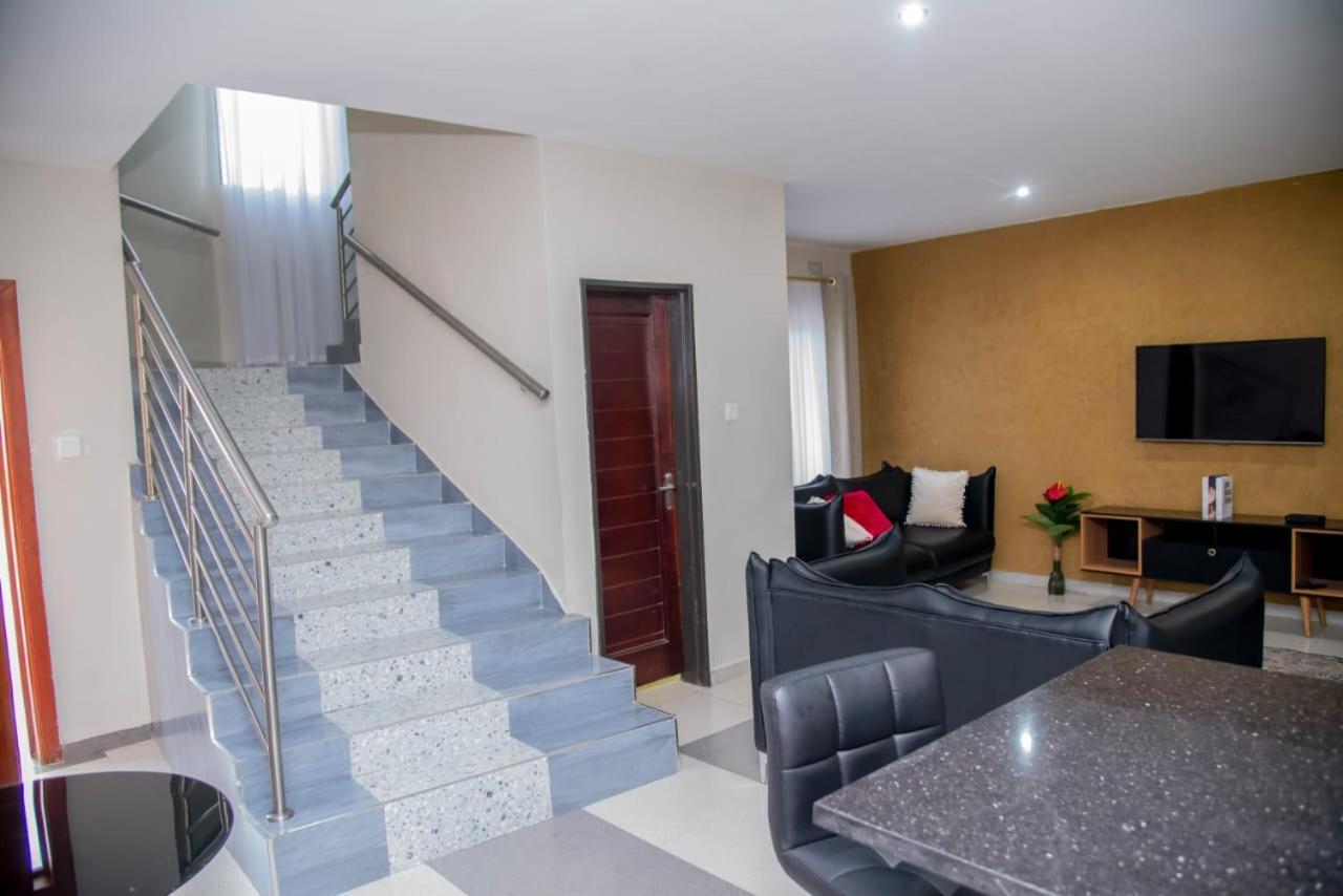 Royal Suites Apartments Лусака Екстериор снимка