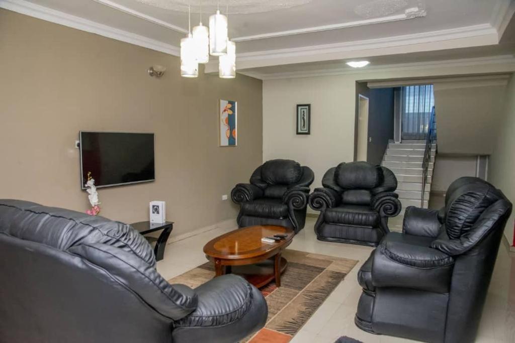 Royal Suites Apartments Лусака Екстериор снимка