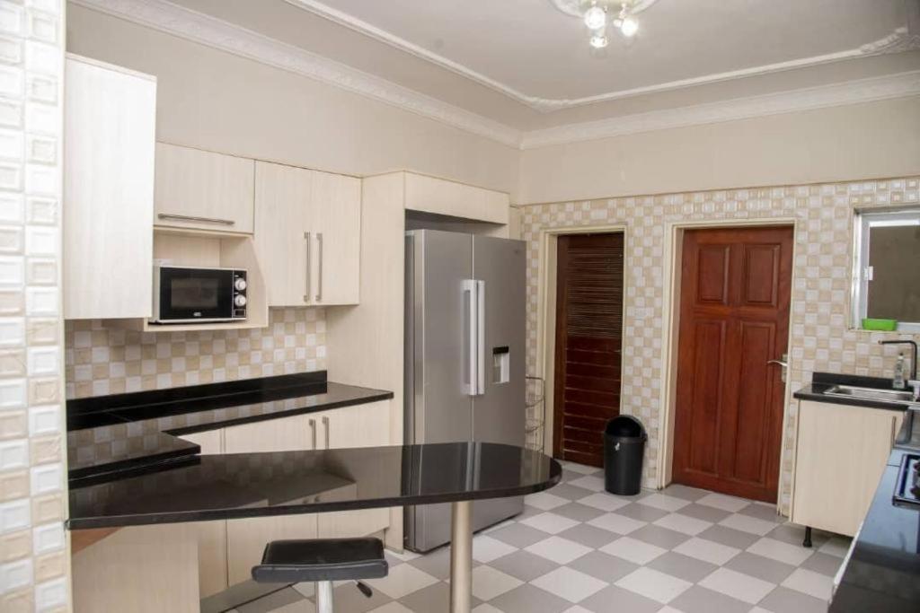 Royal Suites Apartments Лусака Екстериор снимка
