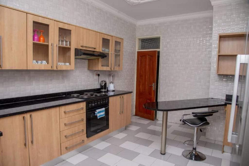 Royal Suites Apartments Лусака Екстериор снимка