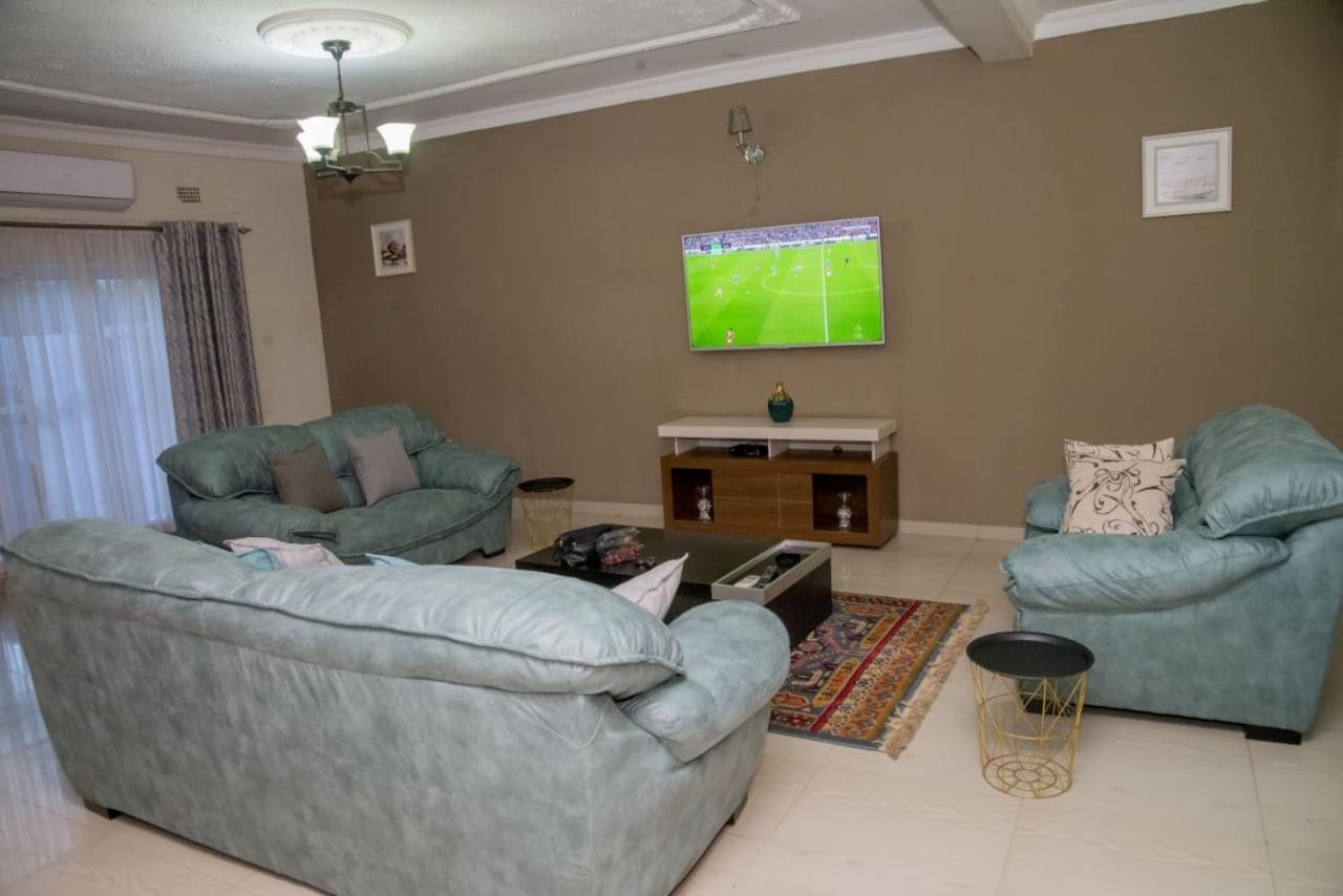 Royal Suites Apartments Лусака Екстериор снимка