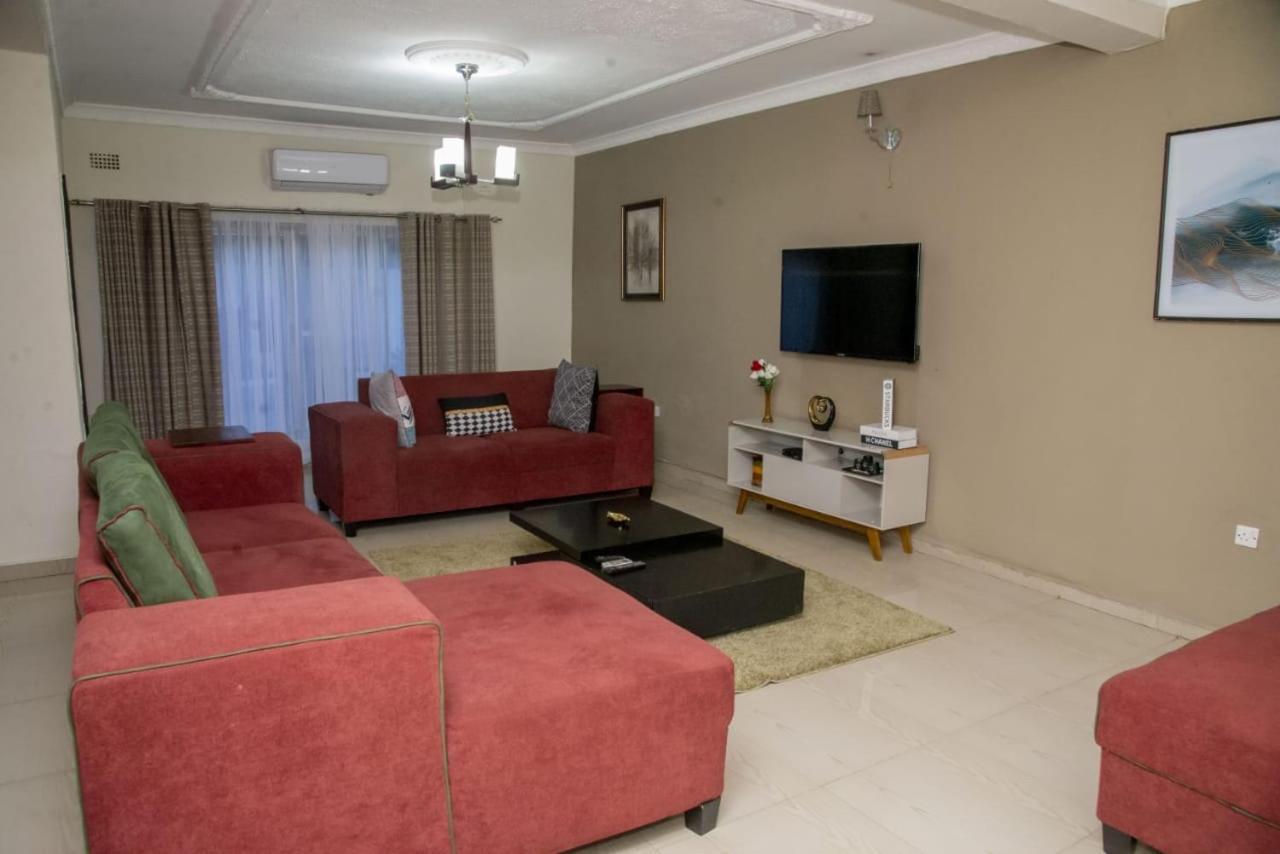 Royal Suites Apartments Лусака Екстериор снимка